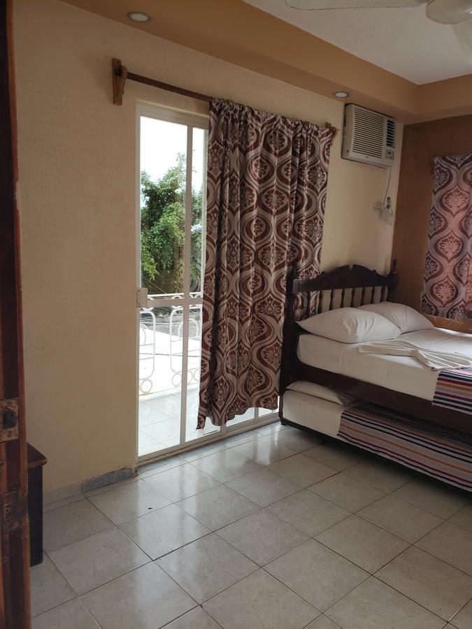 Hotel Cuarto Camino Playa Del Carmen Luaran gambar